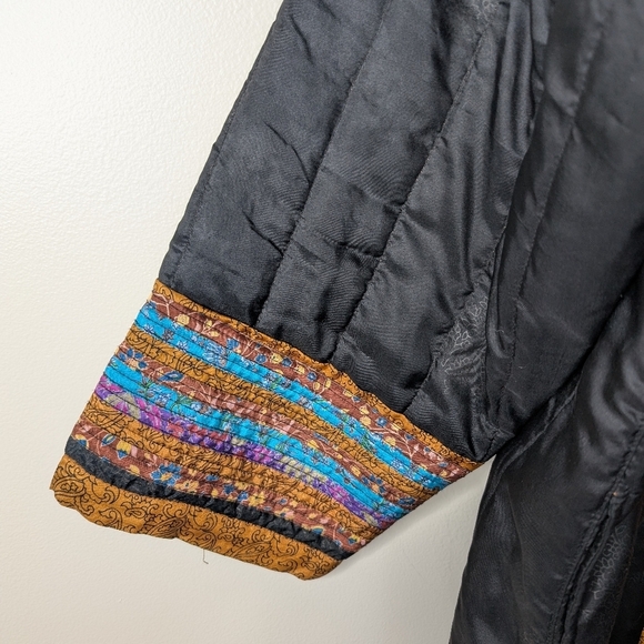 Chico's Black Silk Chinoiserie Quilted Jacket with Gold Accents sz L - Picture 3 of 5